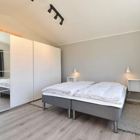 Tatil Evi Three-bedroom Holiday In Frorup
