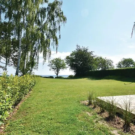 Holiday home Three-bedroom Holiday In Frorup