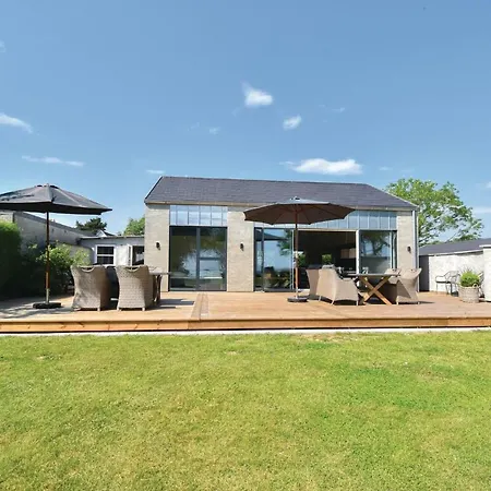 Tatil Evi Three-bedroom Holiday In *