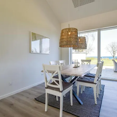 Three-bedroom Holiday In * Frorup